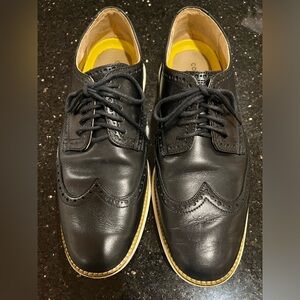 Cole Haan Men’s Black wingtip Oxfords 8.5
